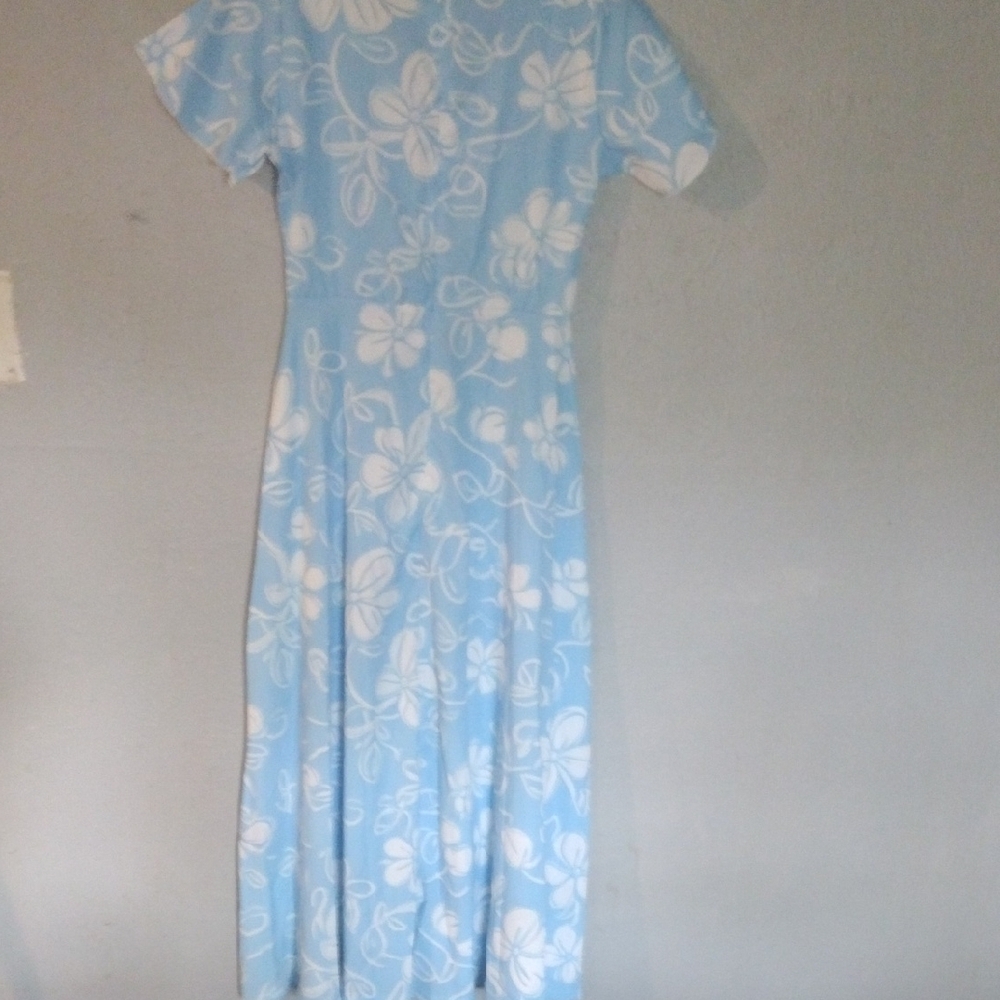 Stunning Blue & White Floral Maxi Dress – Effortless Summer Elegance, Size XS - Picture 6 of 8